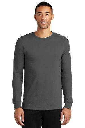 Image for Nike Dri-FIT Cotton/Poly Long Sleeve Tee. NKBQ5230